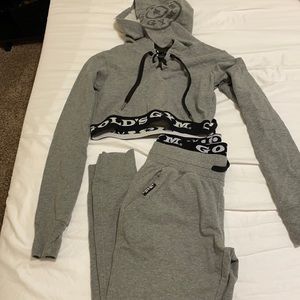 Golds Gym two piece set. EUC. Only wore once.